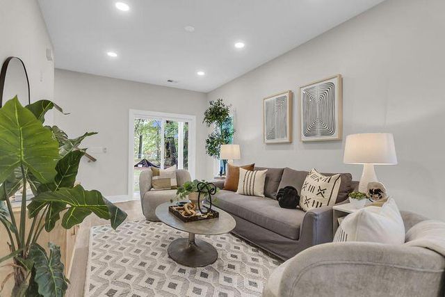 110 Farm Road A, Goose Creek, SC 29445