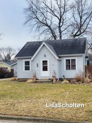 136 W 33rd Street, Holland City, MI 49423