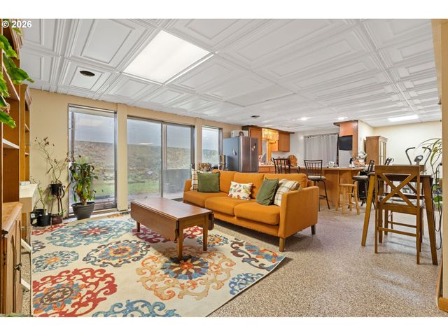 451 ELK CREEK Rd, Chehalis, WA 98532