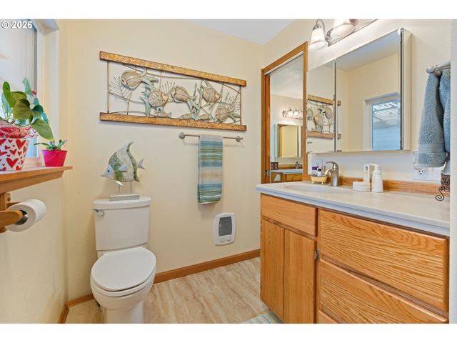 451 ELK CREEK Rd, Chehalis, WA 98532