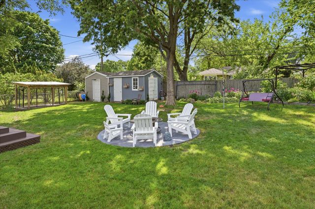 6435 Bryant Avenue N, Brooklyn Center, MN 55430