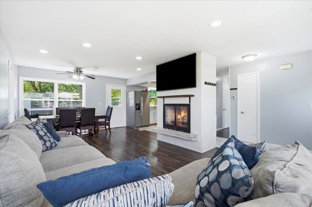 6435 Bryant Avenue N, Brooklyn Center, MN 55430