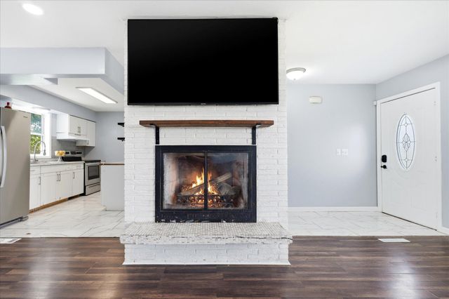 6435 Bryant Avenue N, Brooklyn Center, MN 55430