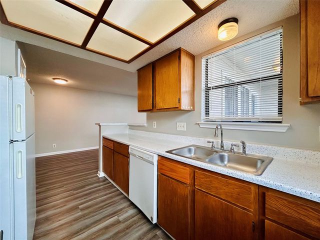 9221 Kempler DR A, Austin, TX 78748