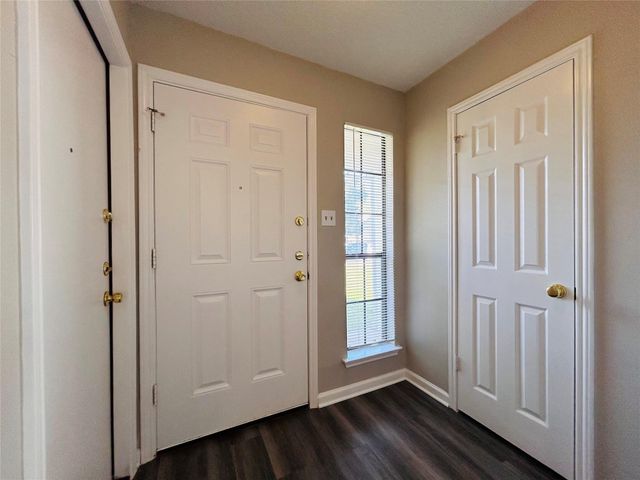 9221 Kempler DR A, Austin, TX 78748