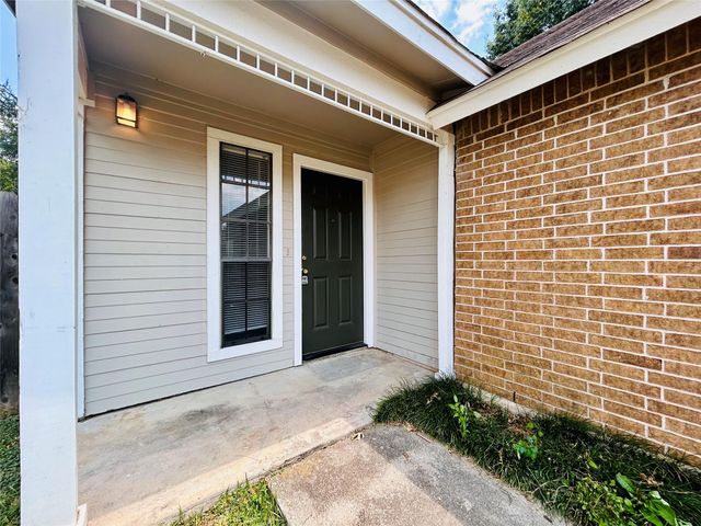 9221 Kempler DR A, Austin, TX 78748