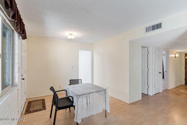 7070 E Calle Del Sol, Tucson, AZ 85710