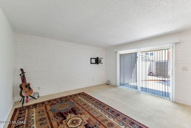 7070 E Calle Del Sol, Tucson, AZ 85710