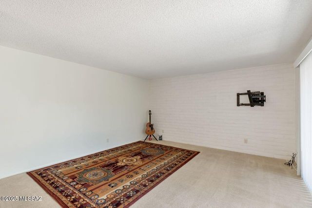 7070 E Calle Del Sol, Tucson, AZ 85710