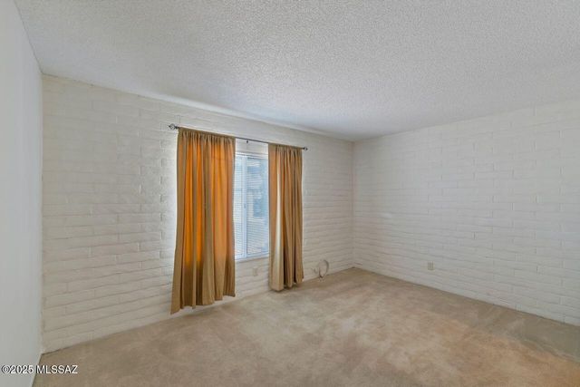 7070 E Calle Del Sol, Tucson, AZ 85710