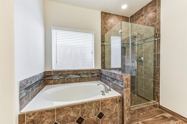 522 Cedar Point Drive, League City, TX 77573