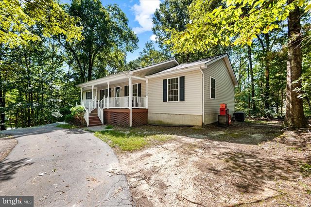 7462 BUCHANAN DR, King George, VA 22485
