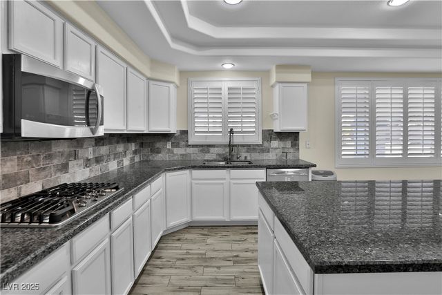 6830 Stone Meadows Avenue, Las Vegas, NV 89142