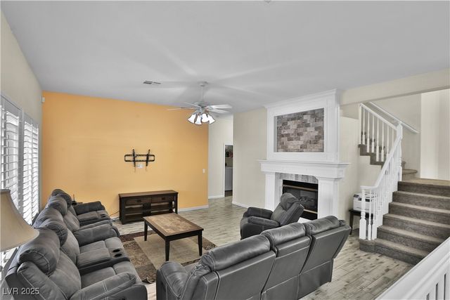 6830 Stone Meadows Avenue, Las Vegas, NV 89142