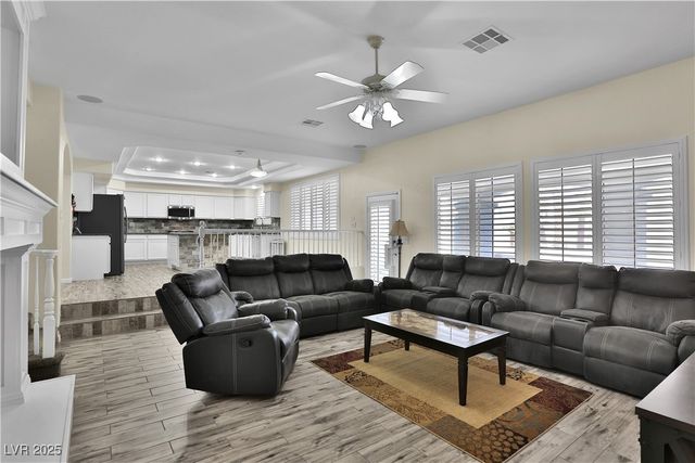 6830 Stone Meadows Avenue, Las Vegas, NV 89142