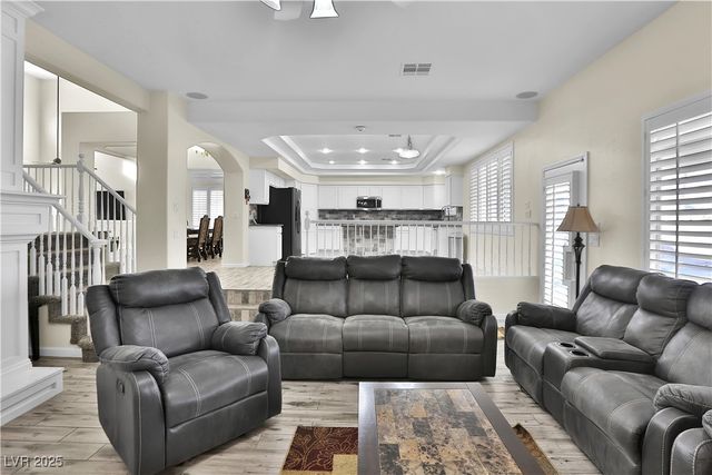 6830 Stone Meadows Avenue, Las Vegas, NV 89142