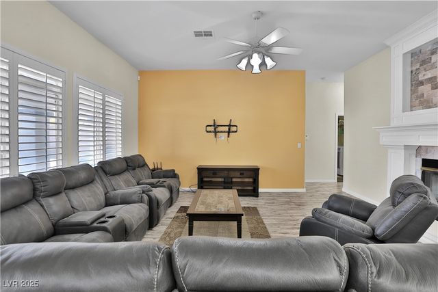 6830 Stone Meadows Avenue, Las Vegas, NV 89142