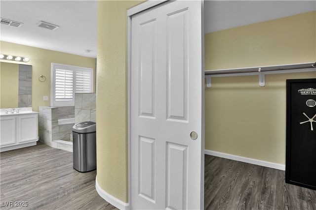 6830 Stone Meadows Avenue, Las Vegas, NV 89142