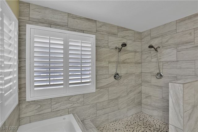 6830 Stone Meadows Avenue, Las Vegas, NV 89142