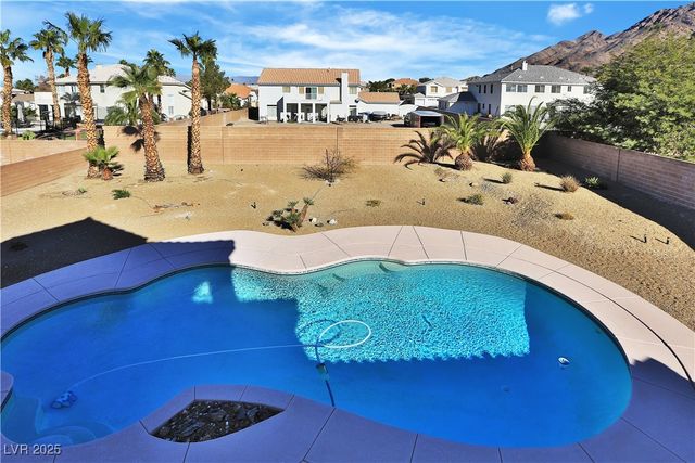 6830 Stone Meadows Avenue, Las Vegas, NV 89142