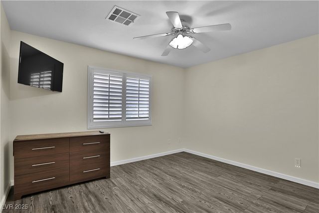 6830 Stone Meadows Avenue, Las Vegas, NV 89142