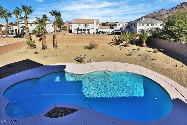 6830 Stone Meadows Avenue, Las Vegas, NV 89142