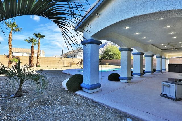 6830 Stone Meadows Avenue, Las Vegas, NV 89142