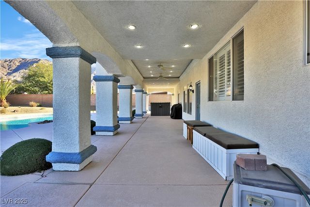 6830 Stone Meadows Avenue, Las Vegas, NV 89142