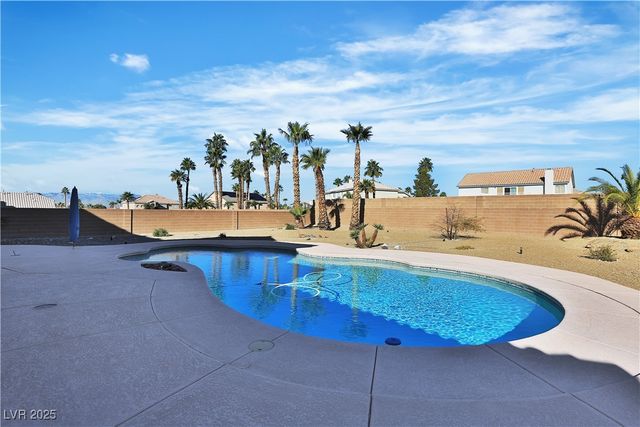 6830 Stone Meadows Avenue, Las Vegas, NV 89142