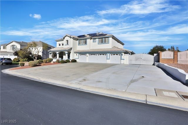 6830 Stone Meadows Avenue, Las Vegas, NV 89142