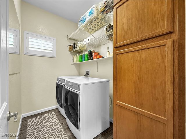 6830 Stone Meadows Avenue, Las Vegas, NV 89142