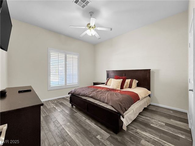 6830 Stone Meadows Avenue, Las Vegas, NV 89142