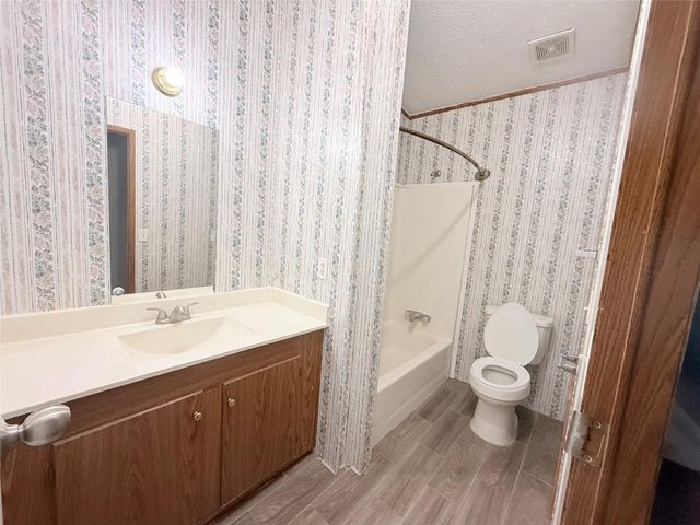 16318 Towering Oaks Trail, Magnolia, TX 77355