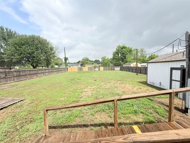16318 Towering Oaks Trail, Magnolia, TX 77355