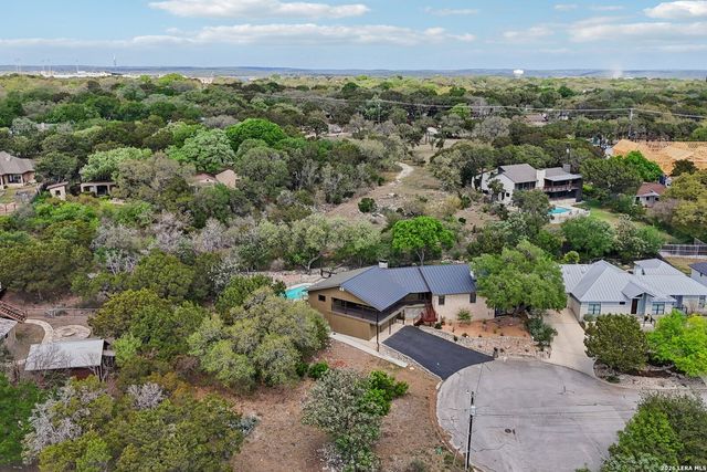 718 Starcrest, New Braunfels, TX 78130