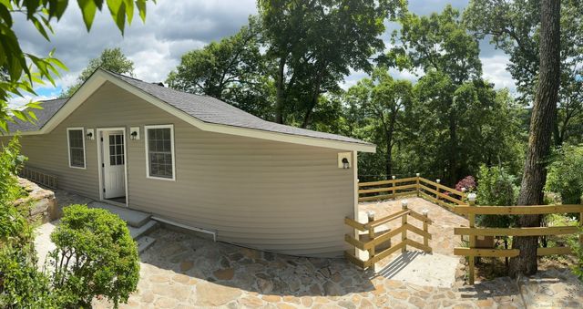 22 Hemlock Trail, Newtown, CT 06482