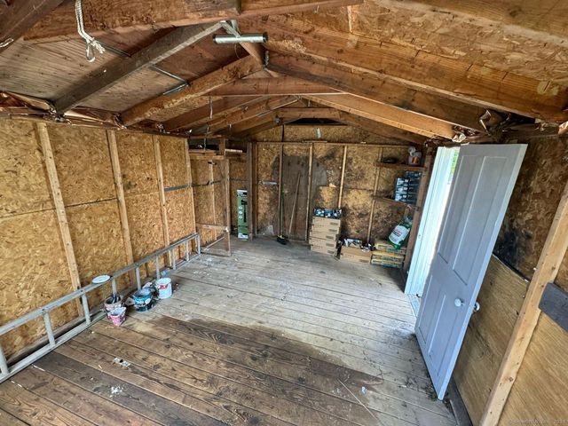 22 Hemlock Trail, Newtown, CT 06482