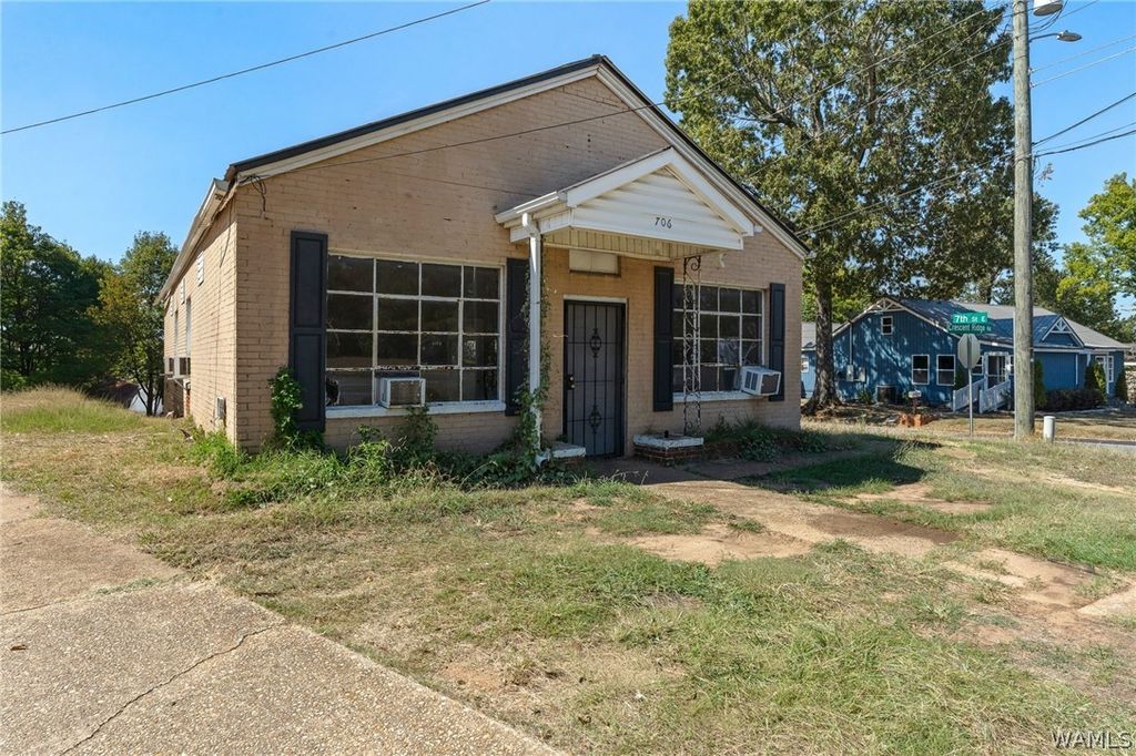 706 Crescent Ridge Rd E, Tuscaloosa, AL 35404