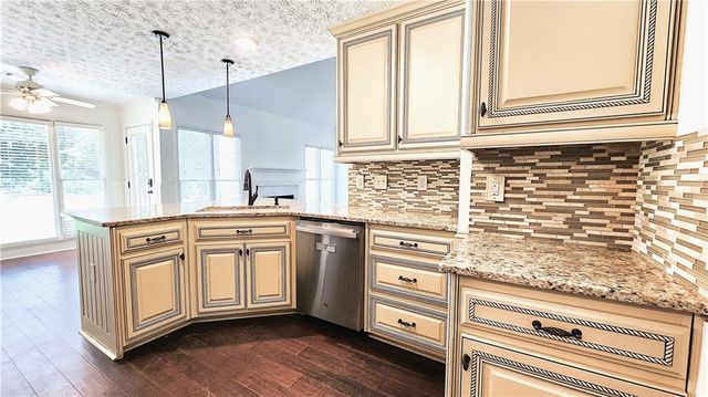 1881 Flowering Drive, Grayson, GA 30017