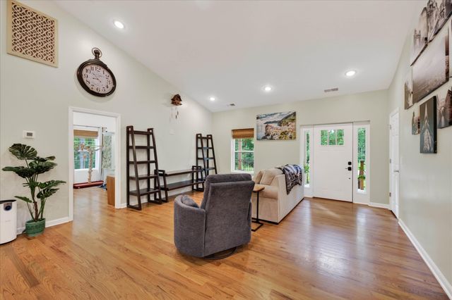 115 Dale Ln, Dover, TN 37058