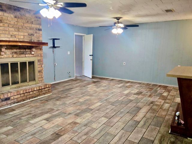 860 Bingman Drive, Beaumont, TX 77705