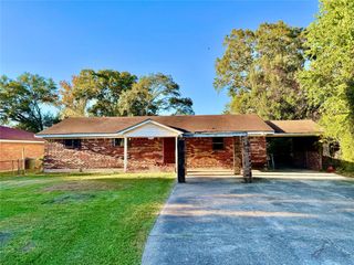 860 Bingman Drive, Beaumont, TX 77705