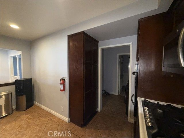 288 Royal Coach, Pomona, CA 91767