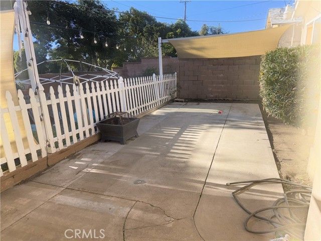 288 Royal Coach, Pomona, CA 91767