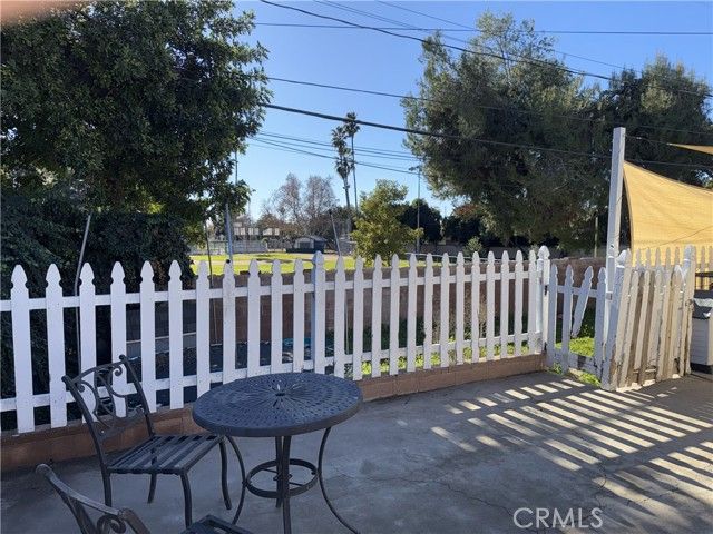 288 Royal Coach, Pomona, CA 91767