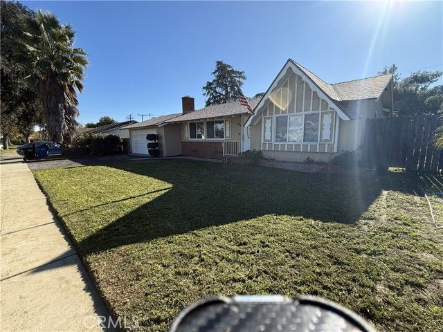 288 Royal Coach, Pomona, CA 91767