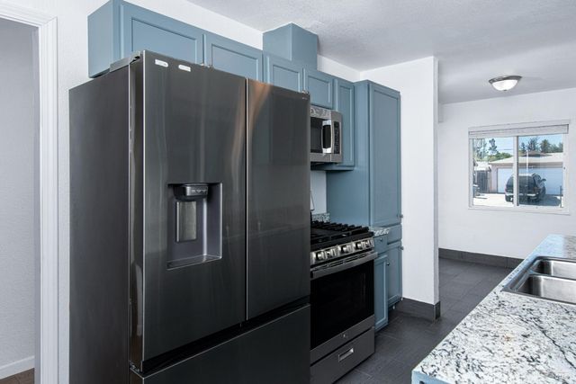 348 Sawyer St, Vallejo, CA 94589