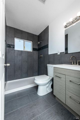 348 Sawyer St, Vallejo, CA 94589