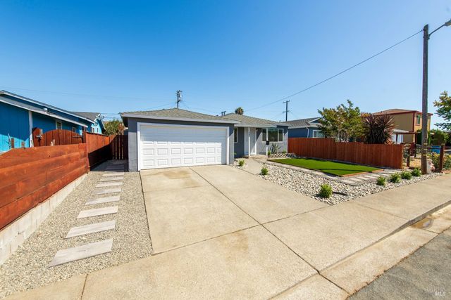 348 Sawyer St, Vallejo, CA 94589