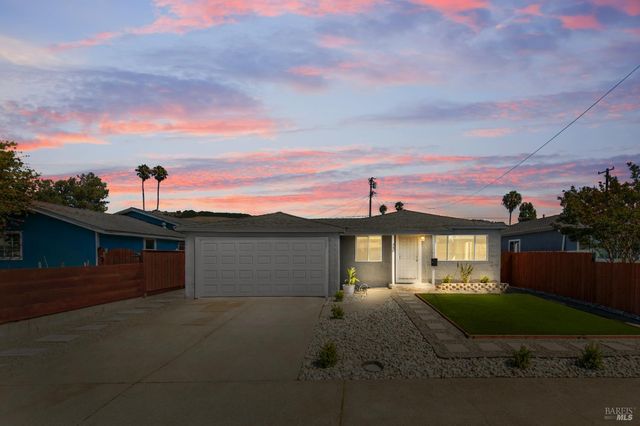 348 Sawyer St, Vallejo, CA 94589